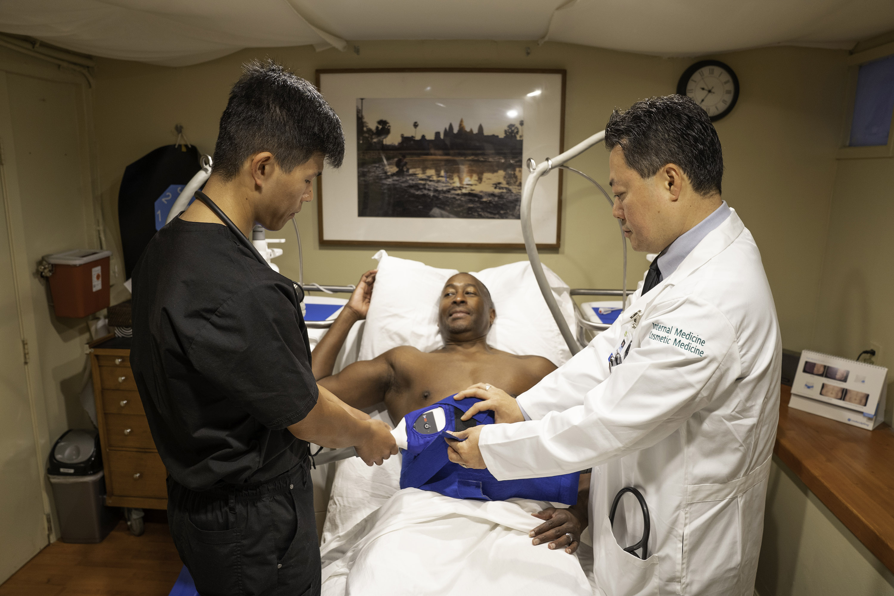 patient receiving a CoolSculpting treatment